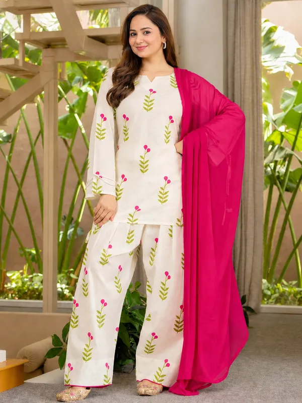 Cream_Printed_Kurta_Palazzo_Set_With_Dupatta_For_Women