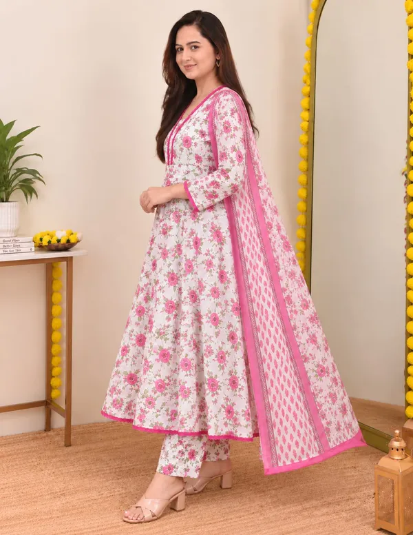 White_Pink_Floral_Anarkali_Kurta_Set_for_Women