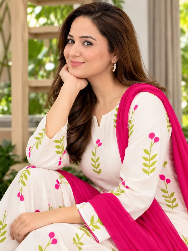 Cream_Printed_Kurta_Palazzo_Set_With_Dupatta_For_Women