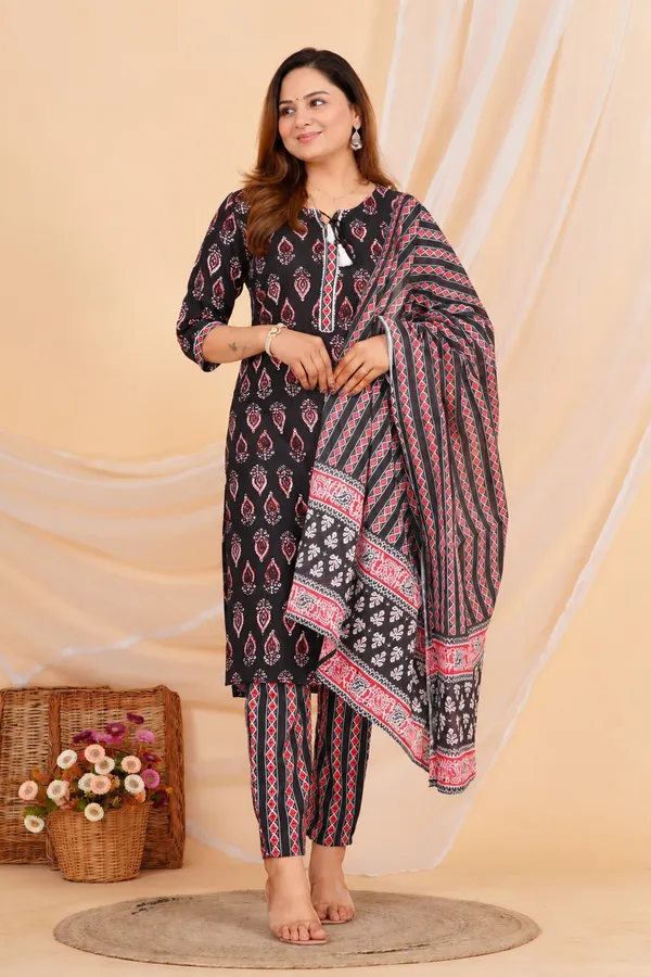 Black_Printed_Straight_Kurta_Set_For_Women