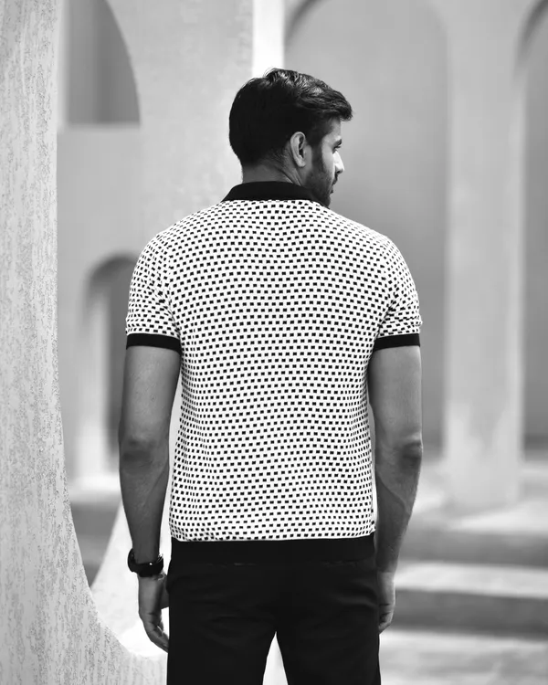 Black-White_Cotton_Dotted_Flat_Knit_Polo_T-Shirt_For_Men