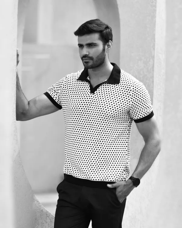 Black-White_Cotton_Dotted_Flat_Knit_Polo_T-Shirt_For_Men