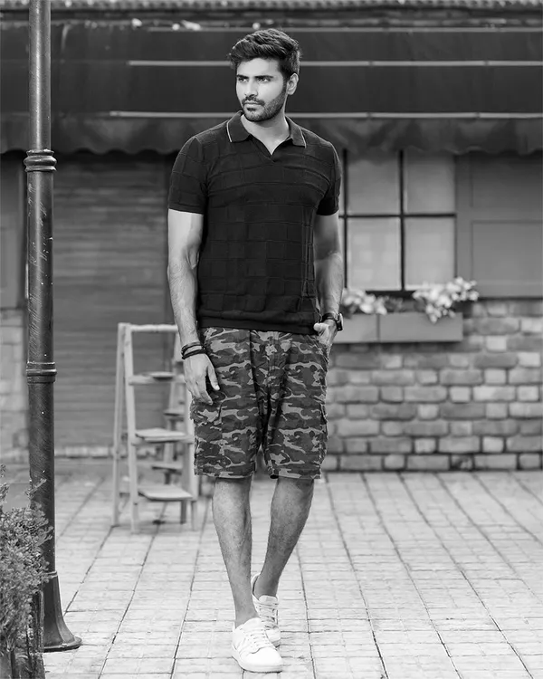 Black_Cotton_Grid_Flat_Knit_Polo_T-Shirt_For_Men