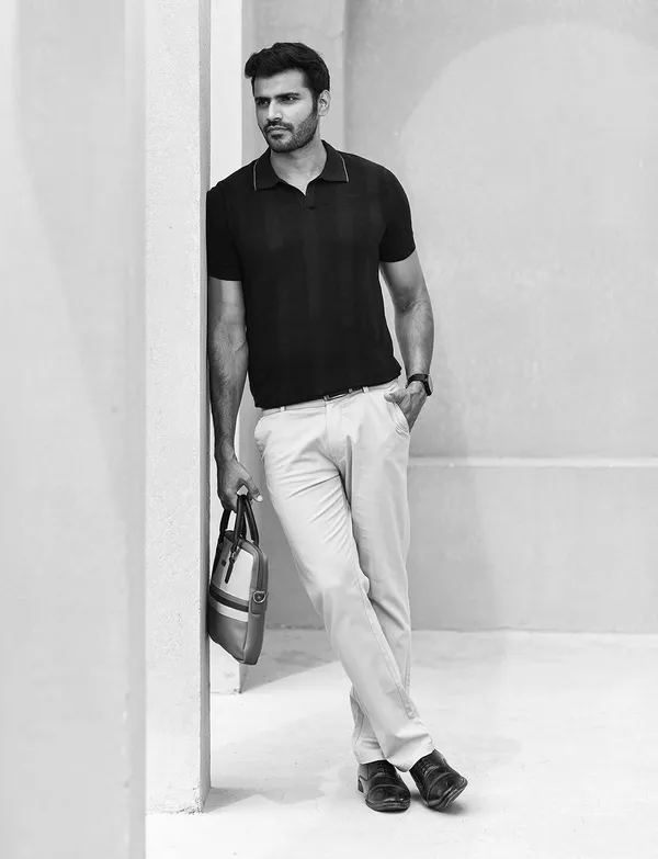 Black_Textured_Flat_Knit_Polo_T_Shirt