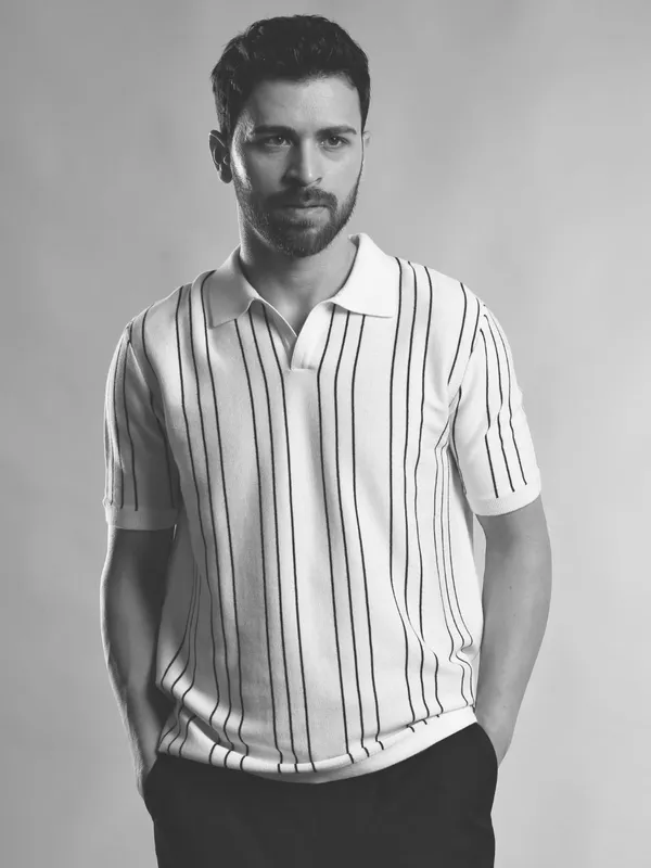 White_Cotton_Vertical_Striped_Flat_Knit_Polo_T-Shirt_For_Men