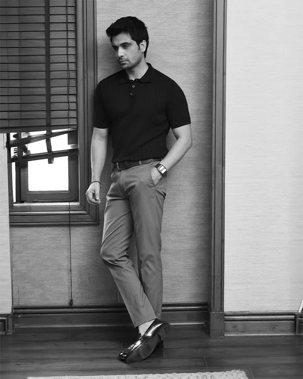 Black_Cotton_Ribbed_Flat_Knit_Polo_T-Shirt_For_Men