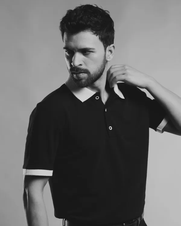Contrast_Button_Performance_Polo_T_Shirt