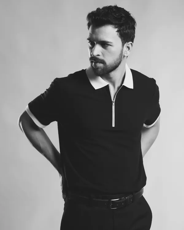 Black_Polyester_Contrast_Zipper_Performance_Polo_T-Shirt_For_Men