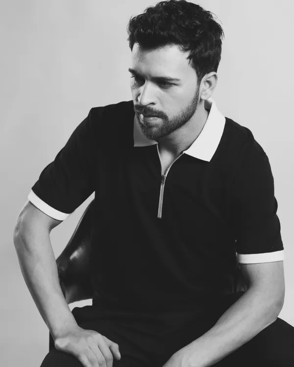 Black_Polyester_Contrast_Zipper_Performance_Polo_T-Shirt_For_Men