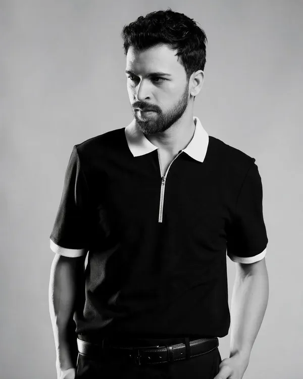Black_Polyester_Contrast_Zipper_Performance_Polo_T-Shirt_For_Men