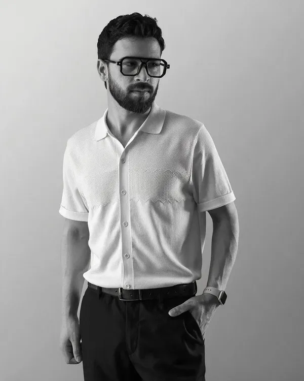 White_Cotton_Chevron_Flat_Knit_Half_Sleeve_Shirt_For_Men