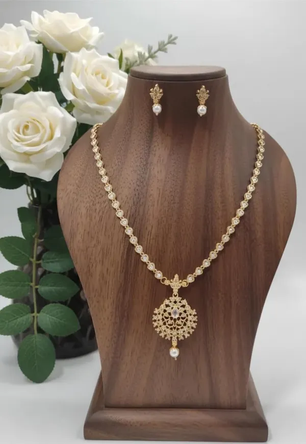 Moti_Necklace_With_Jhumkas