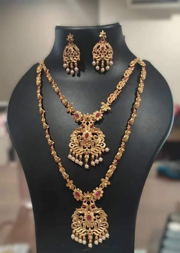 Temple_Necklace_Set_With_Earrings