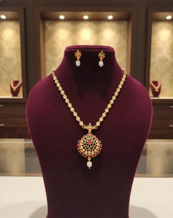 Pearl_Chain_Necklace_Set_With_Pendant_And_Earrings