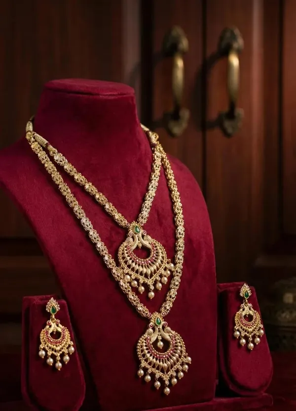 Semi_Bridal_Jewellery_Set_With_Necklace_And_Earrings