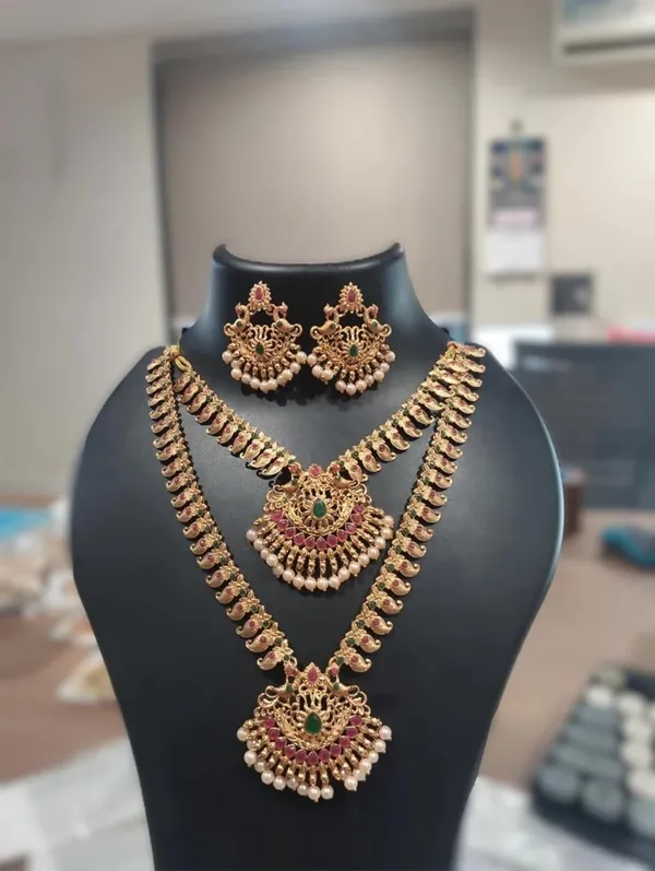 Temple_Jewellery_Necklace_Set_With_Jhumka_Earrings