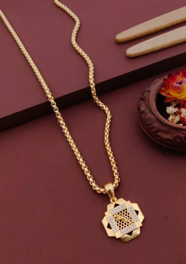 Locket_Pendant_With_Chain