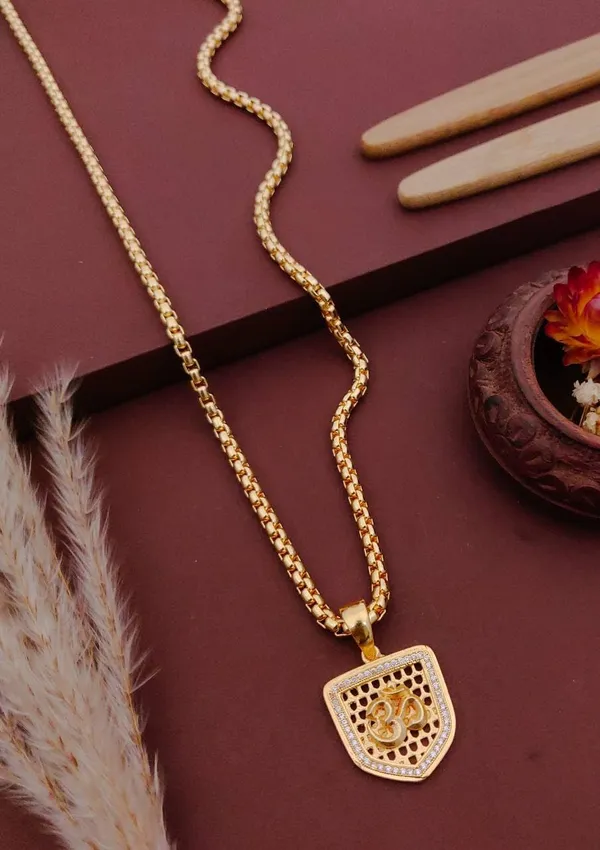 Locket_Pendant_With_Chain