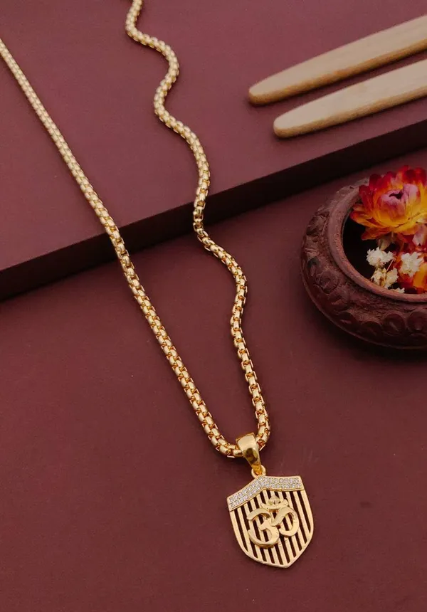 Lion_Design_Locket_Pendant_With_Chain
