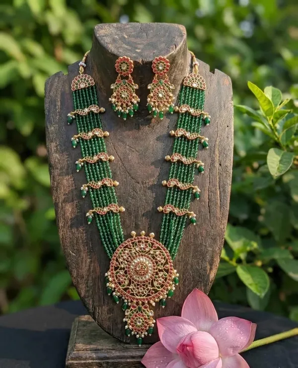 Kundan_Beads_Necklace_And_Earrings_Set