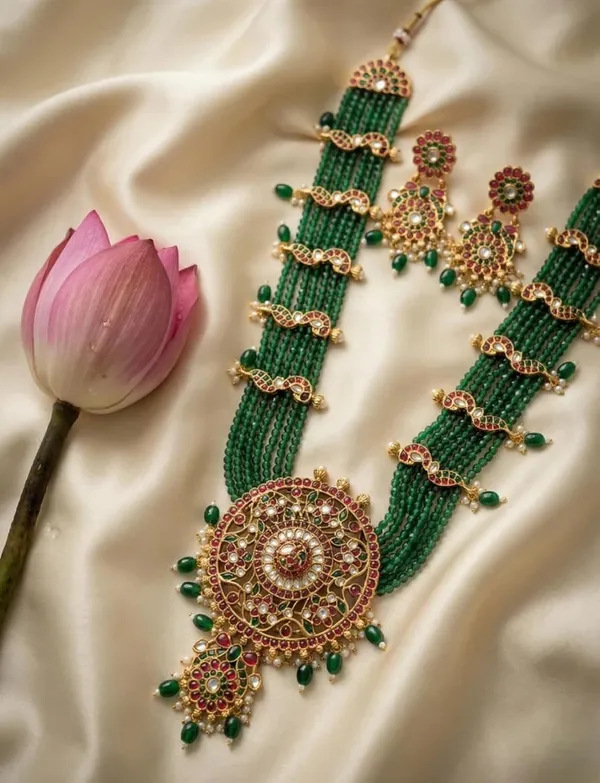 Kundan_Beads_Necklace_And_Earrings_Set