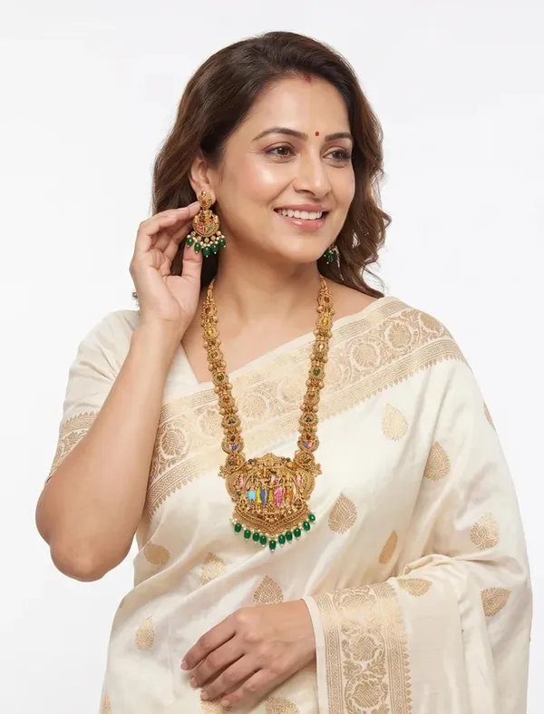 Temple_Design_Jewellery_Set_With_Pendant_And_Jhumka_Earrings