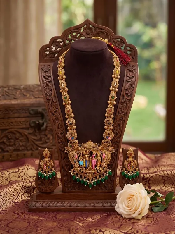 Temple_Design_Jewellery_Set_With_Pendant_And_Jhumka_Earrings