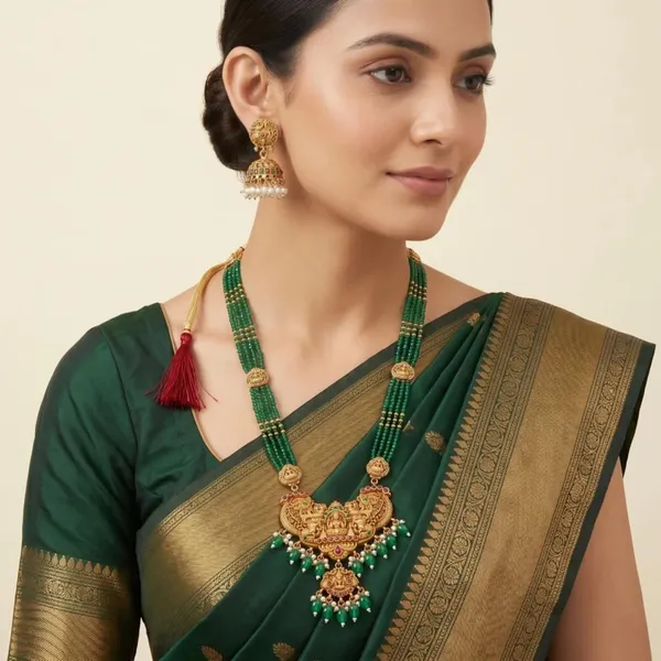 Goddess_Lakshmi_Temple_Jewellery_Set_With_Pendant_And_Jhumka_Earrings