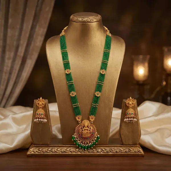 Temple_Jewellery_Set_With_Pendant_And_Jhumka_Earrings