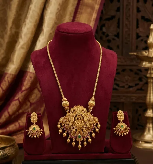 Temple_Design_Jewellery_Set_With_Pendant_And_Jhumka_Earrings