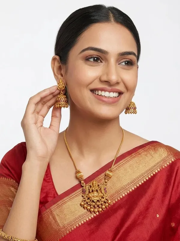 Temple_Jewellery_Set_With_Pendant_And_Jhumka_Earrings