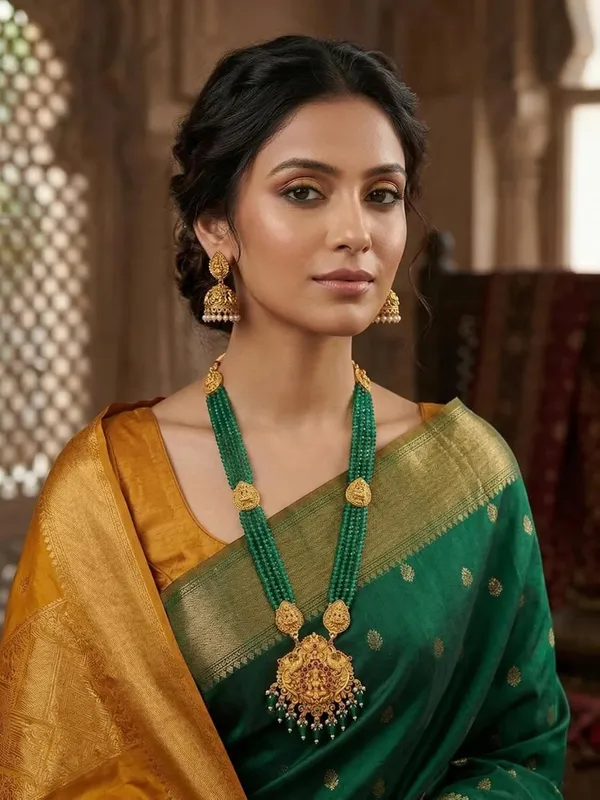 Temple_Jewellery_Set_With_Pendant_And_Jhumka_Earrings