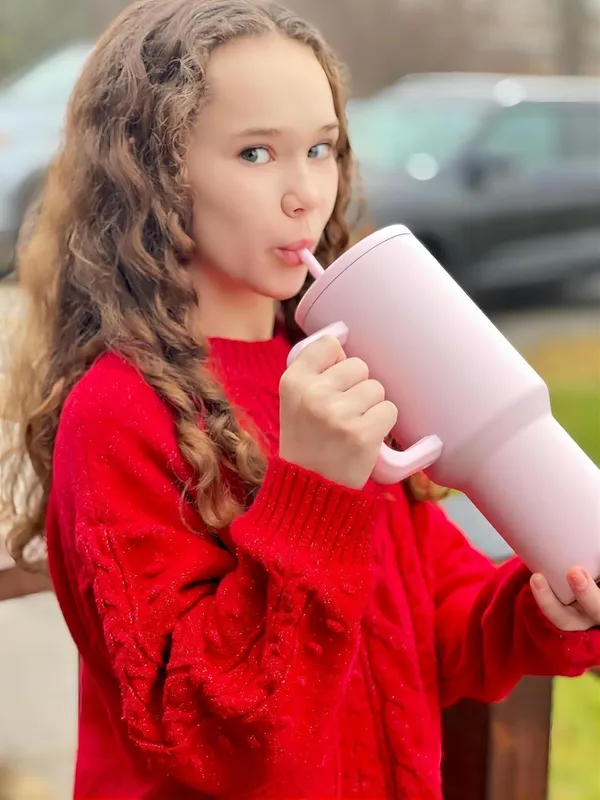 Personalised_Stainless_Steel_Pink_Tumbler_with_Straw_and_Handle,_1200ml,_Double_Wall_Insulated,_Leakproof_Sipper_Mug_for_Hot_and_Cold_Drinks