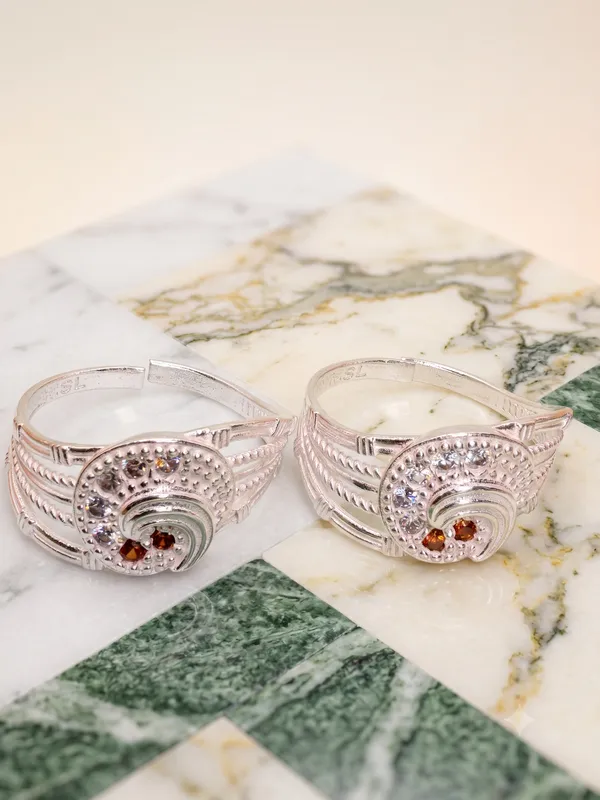Fancy_Vedani_Women_Toe_Ring