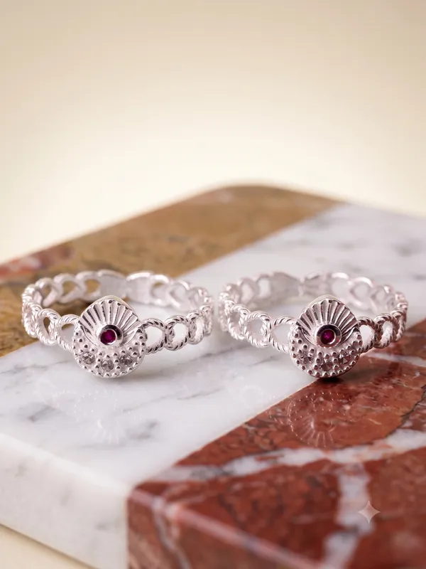 Fancy_Vedani_Women_Toe_Ring