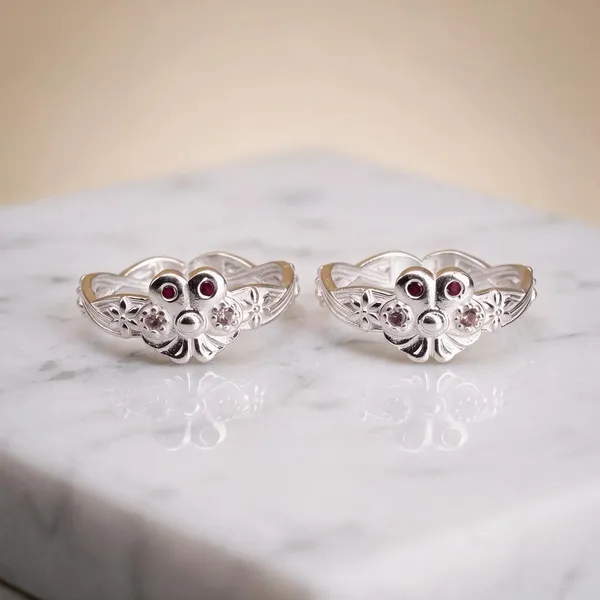 Fancy_Vedani_Women_Toe_Ring