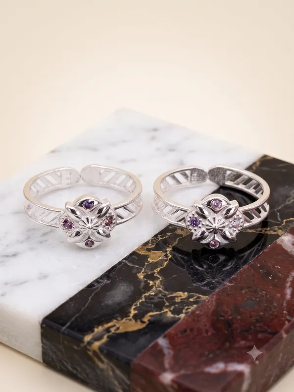 Fancy_Vedani_Women_Toe_Ring