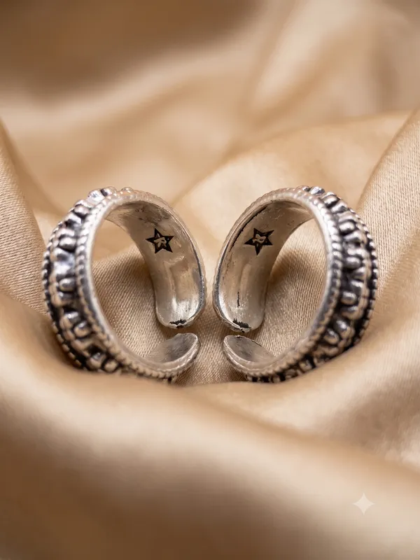 Fancy_Vedani_Women_Toe_Ring
