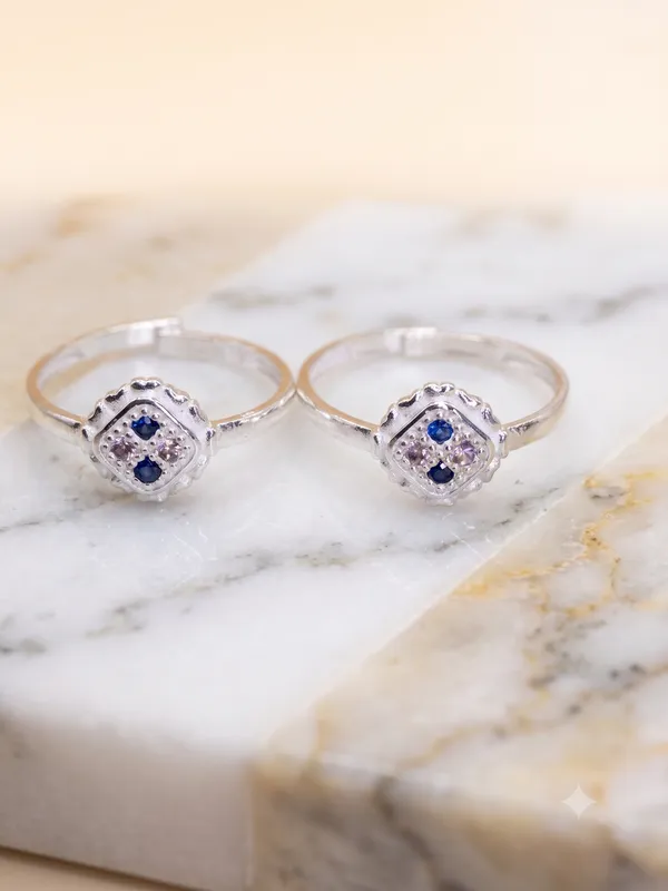 Fancy_Vedani_Women_Toe_Ring