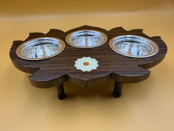 3_-_1_Kumkum_Set_with_Wooden_Base