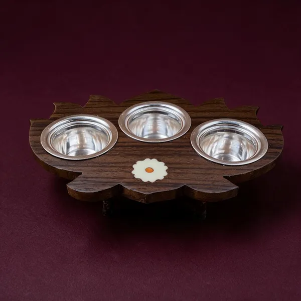 3_-_1_Kumkum_Set_With_Wooden_Base