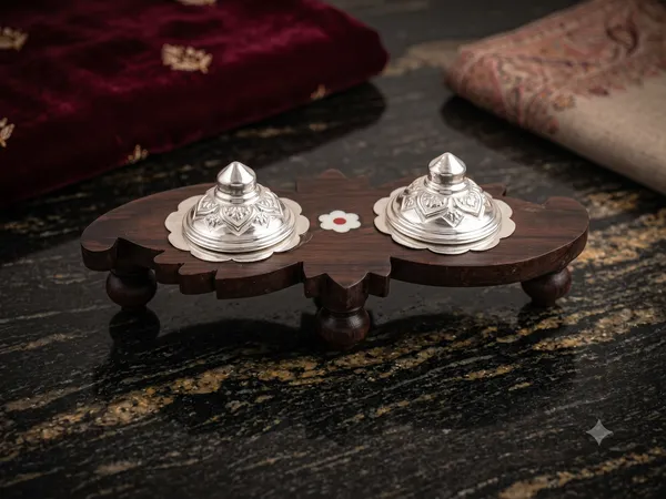 Pure_Silver_2-1_kumkum_set_with_cap_with_wooden_Base