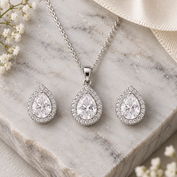 Silver_Tone_Teardrop_Pendant_Necklace_And_Earrings_Set_for_Women