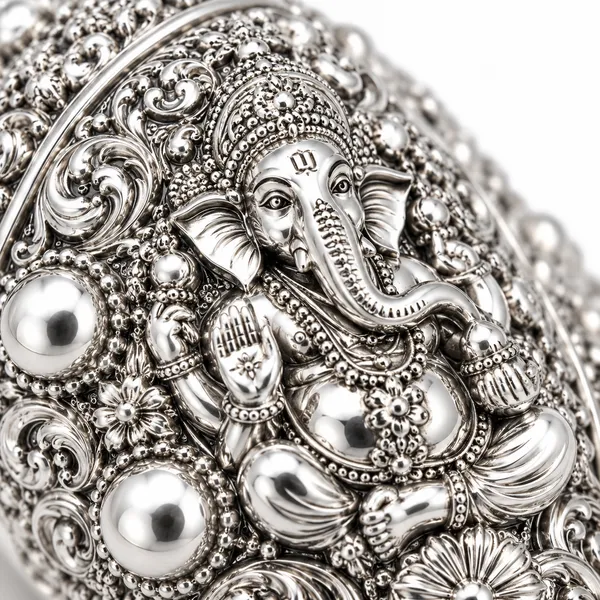 Silver-Tone_Ornate_Ganesha_Decorative_Conch_Shell