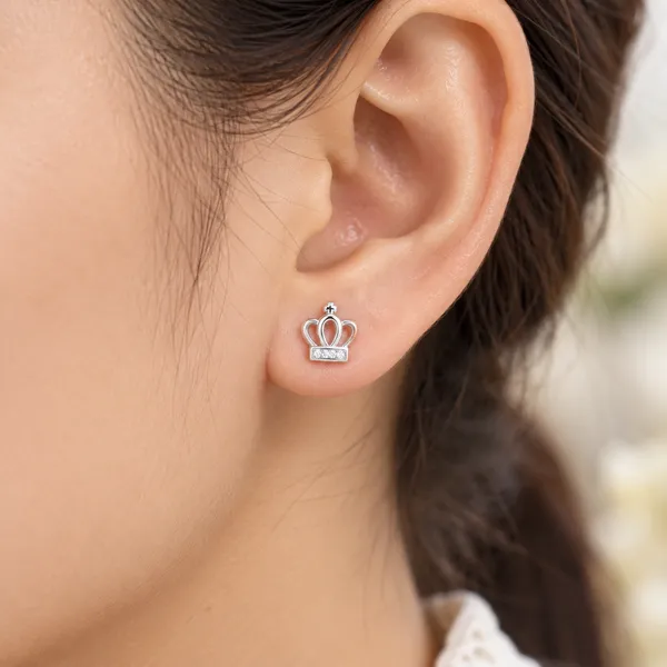 Silver_Crown_Stud_Earrings_for_Women