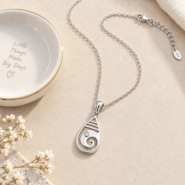 Silver_Tone_Spiral_Pendant_Necklace_for_Women