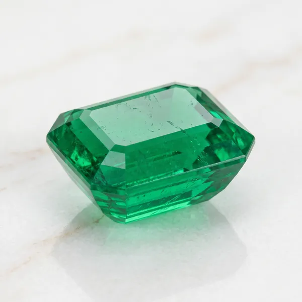 Natural_Emerald_Panna_Gemstone_Emerald_Cut_2–11_Ratti_|_World_Trust_Certified_Loose_Stone_for_Astrology,_Wisdom,_Prosperity_&_Jewellery