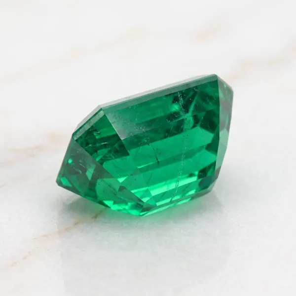 Natural_Emerald_Panna_Gemstone_Emerald_Cut_2–11_Ratti_|_World_Trust_Certified_Loose_Stone_for_Astrology,_Wisdom,_Prosperity_&_Jewellery