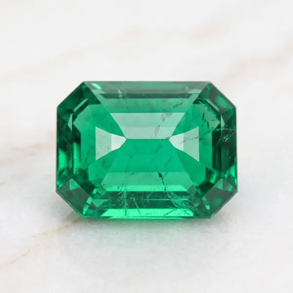 Natural_Emerald_Panna_Gemstone_Emerald_Cut_2–11_Ratti_|_World_Trust_Certified_Loose_Stone_for_Astrology,_Wisdom,_Prosperity_&_Jewellery