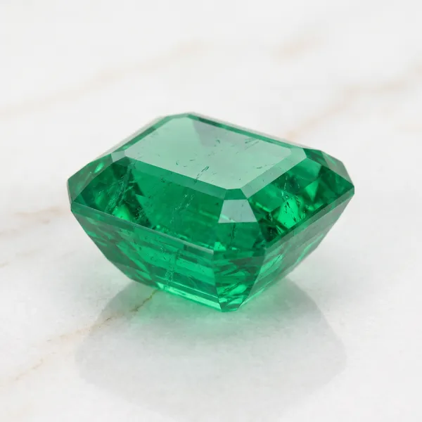 Natural_Emerald_Panna_Gemstone_Emerald_Cut_2–11_Ratti_|_World_Trust_Certified_Loose_Stone_for_Astrology,_Wisdom,_Prosperity_&_Jewellery